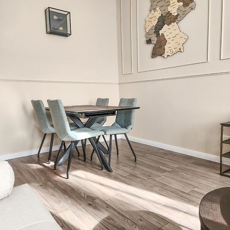 Geli Homes L1 - 2X Zimmer, 2X Kingsize Bett, 1 Bis 4 Personen, Parkplatz, Tv, Wifi, Top Kueche, Kaffee, Tee Lünen Exteriér fotografie