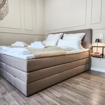 Geli Homes L1 - 2X Zimmer, 2X Kingsize Bett, 1 Bis 4 Personen, Parkplatz, Tv, Wifi, Top Kueche, Kaffee, Tee Lünen Exteriér fotografie